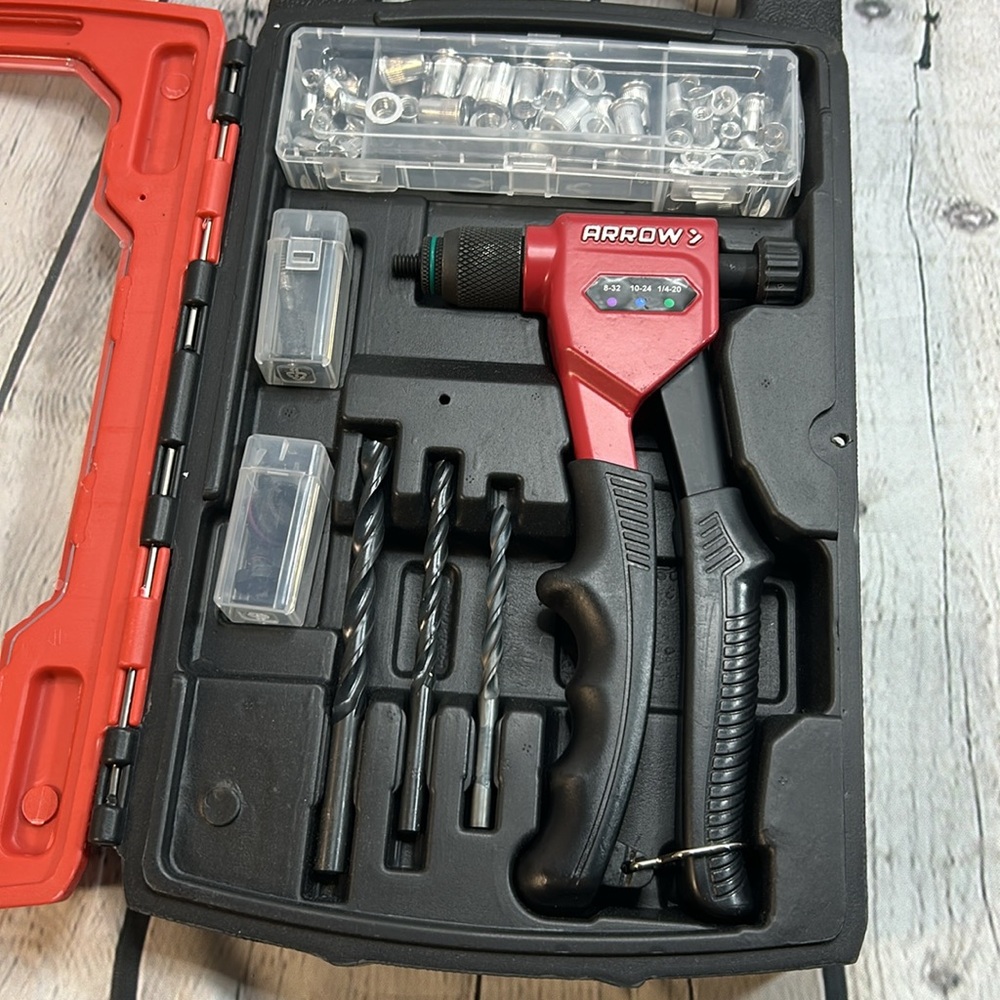 Arrow One Handed Rivet Tool Set - Picture 2 of 9